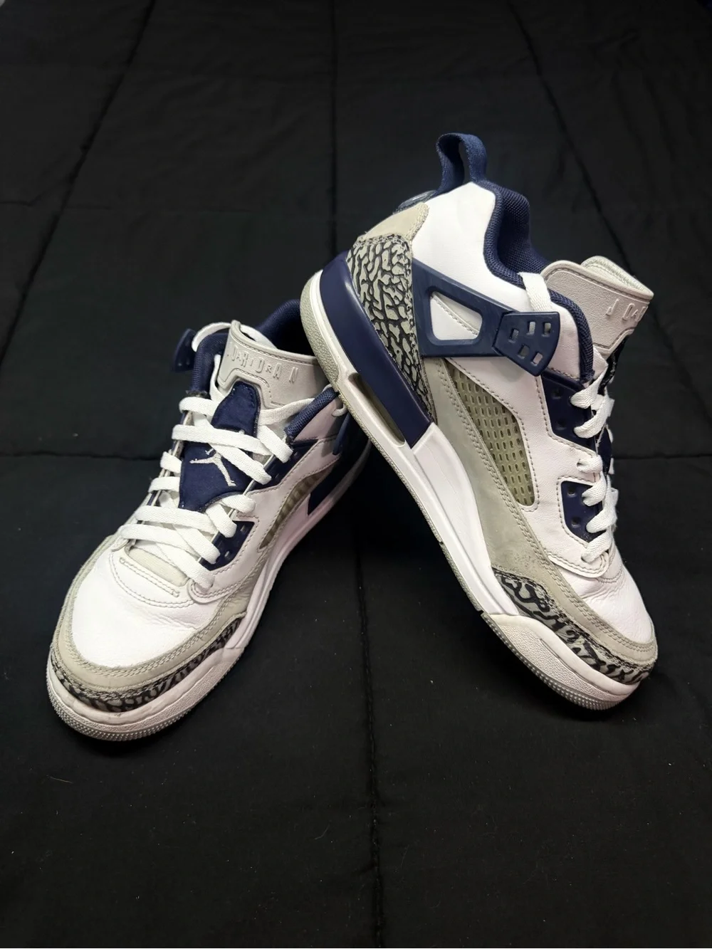 Jordan White and Navy Retro Elephant-Print Sneakers